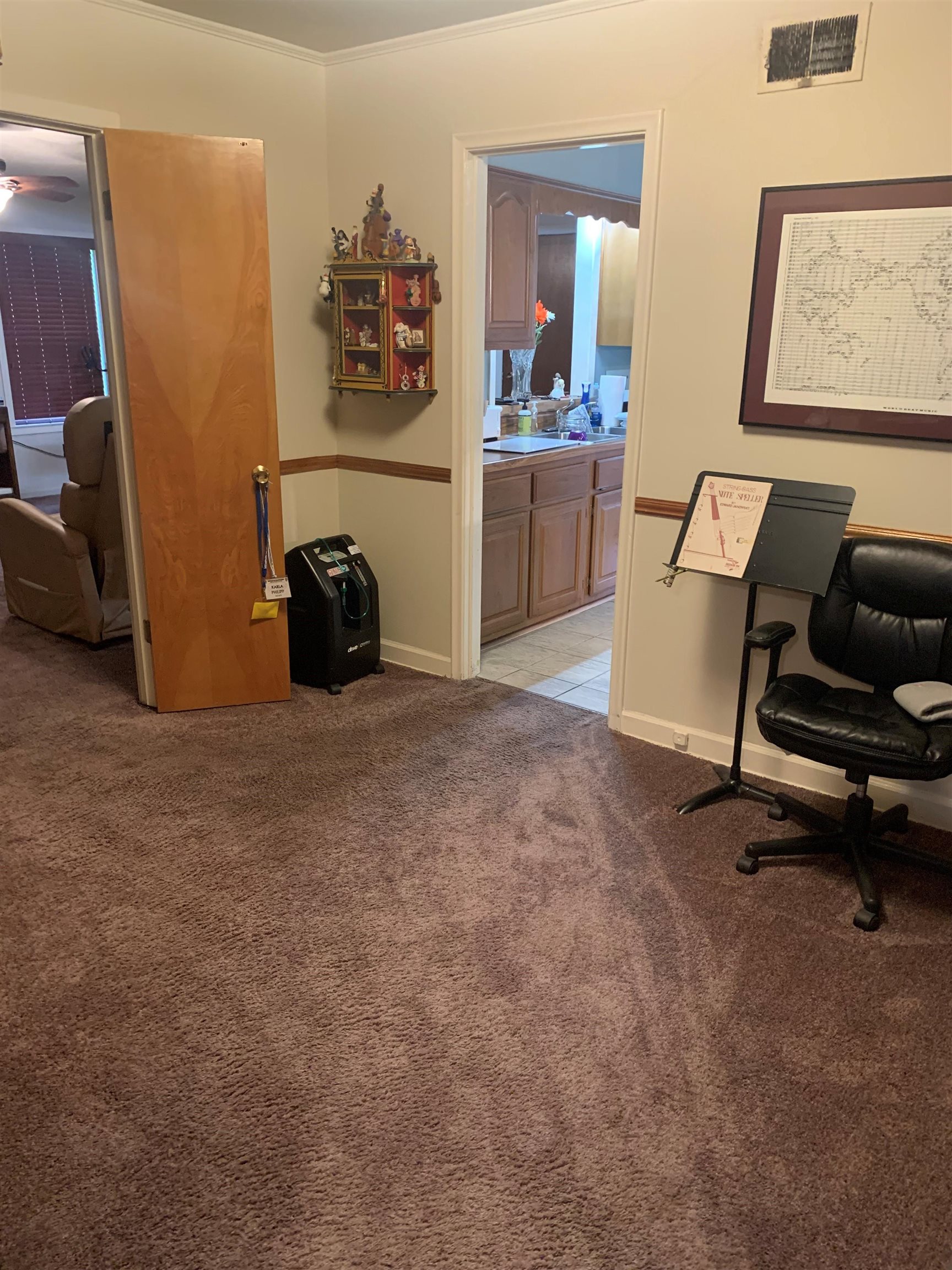 4782 Verne Road Memphis, TN 38117 - Photo 8 of 16 a view of a workspace with furniture