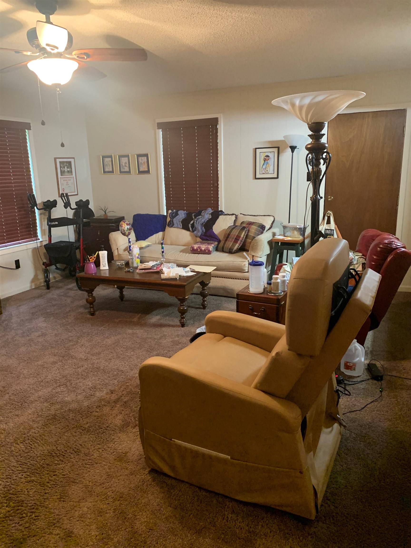 4782 Verne Road Memphis, TN 38117 - Photo 10 of 16 a living room with furniture