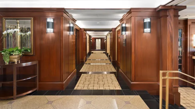 $925,000 | 500 West Harbor Drive, Unit 915, San Diego, CA 92101