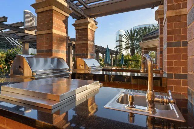 $925,000 | 500 West Harbor Drive, Unit 915, San Diego, CA 92101