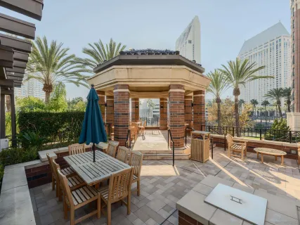 $925,000 | 500 West Harbor Drive, Unit 915, San Diego, CA 92101