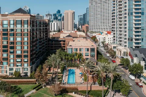 $925,000 | 500 West Harbor Drive, Unit 915, San Diego, CA 92101