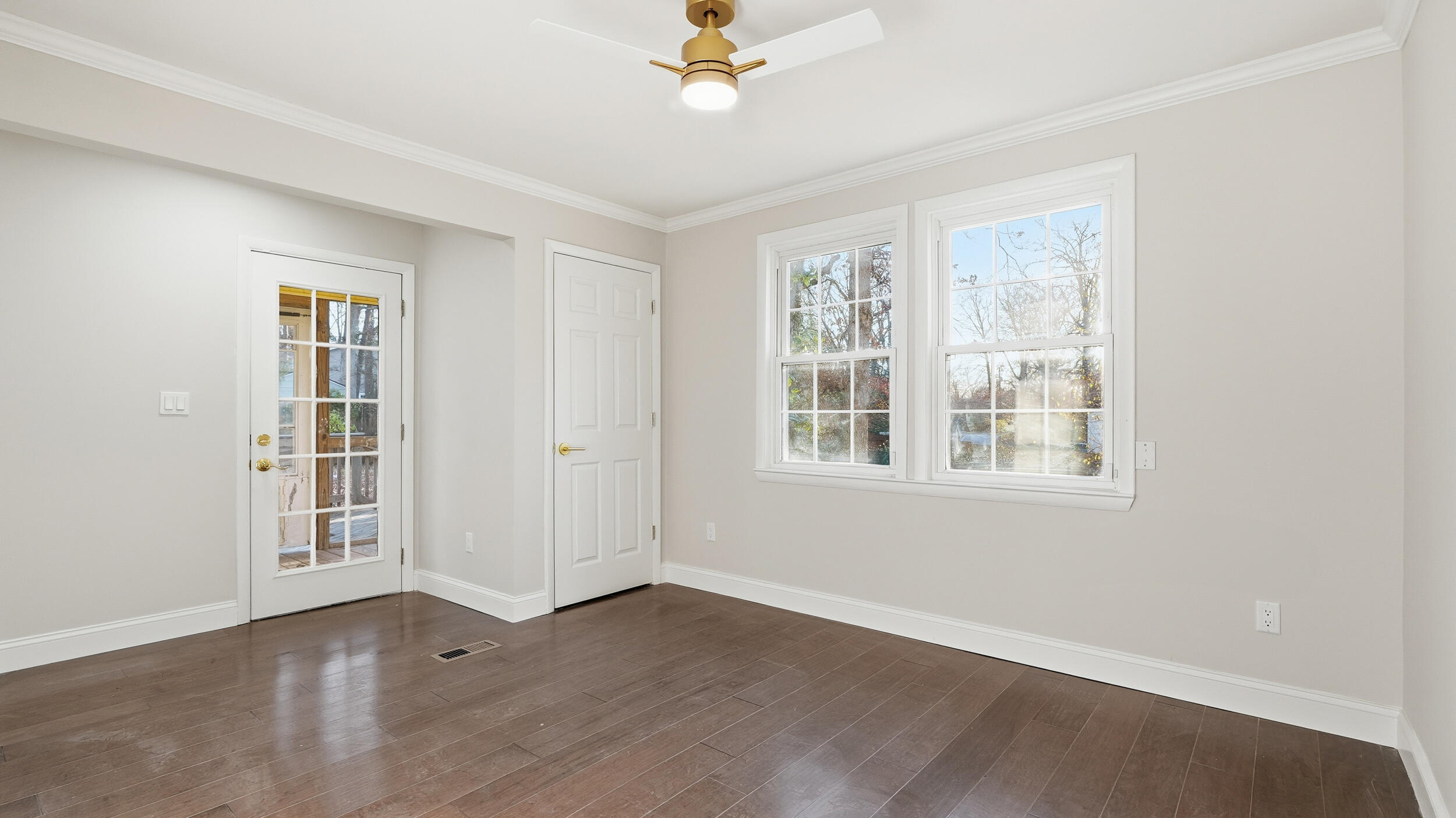 928 Ridgeway Avenue Signal Mountain, TN 37377 - Photo 20 of 41 16_928 ridgeway ave-16