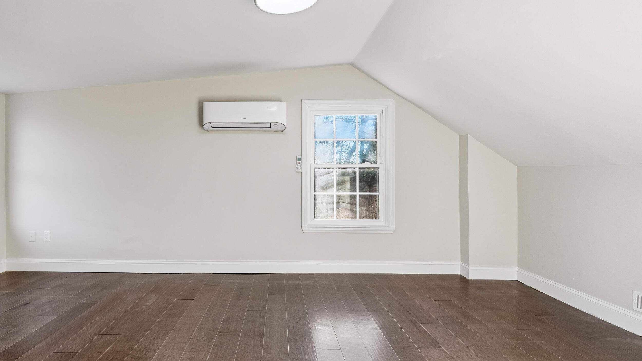 928 Ridgeway Avenue Signal Mountain, TN 37377 - Photo 22 of 41 21_928 ridgeway ave-21