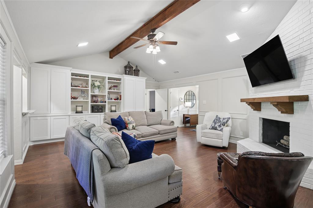 257 Willow Ridge Road Fort Worth, TX 76103 - Photo 8 of 29 Gallery Image 8