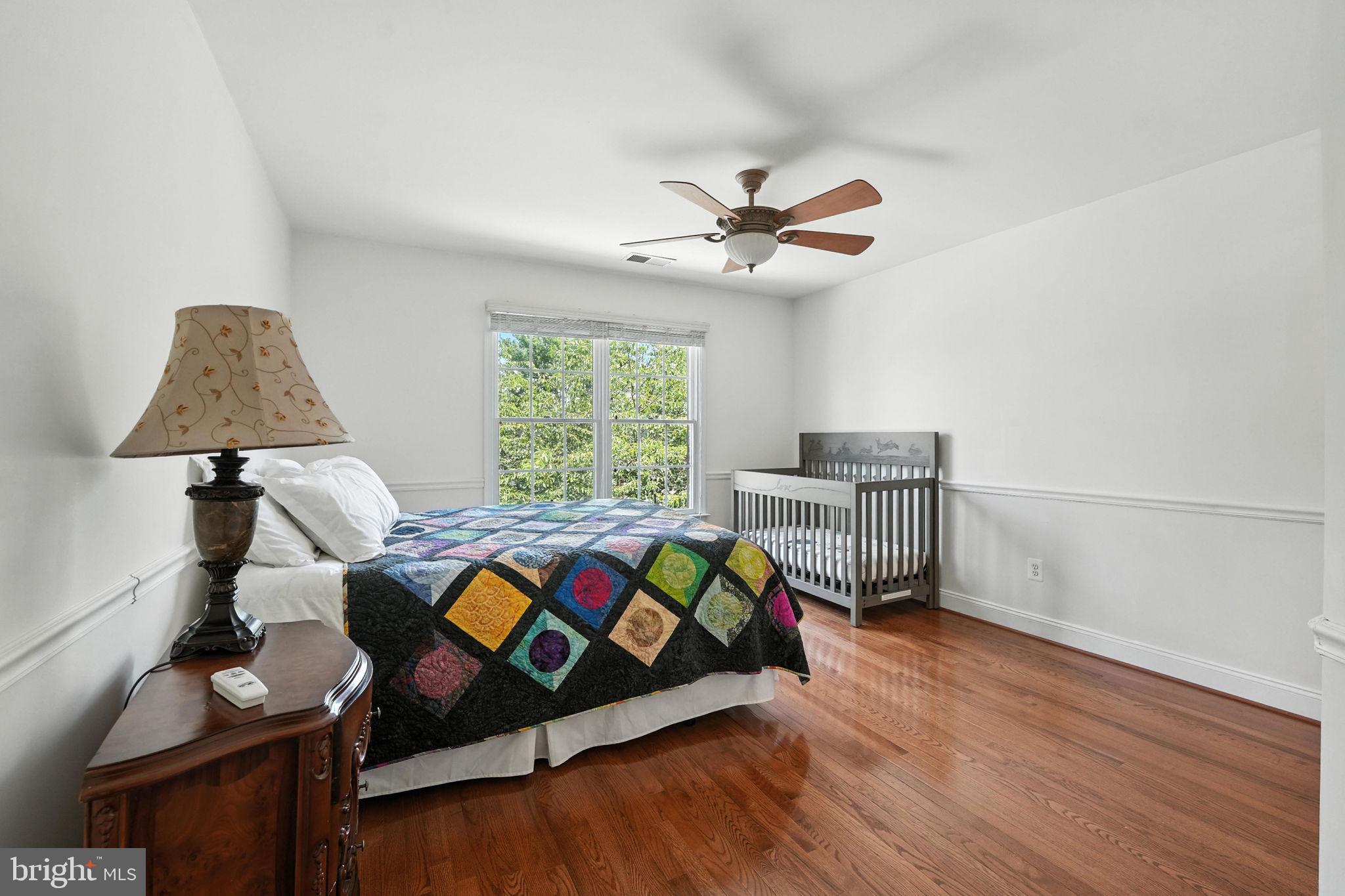 43152 Valiant Drive Chantilly, VA 20152 - Photo 23 of 44 a living room with furniture and a window