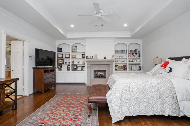 $888,000 | 1211 Nantucket Drive, Unit C, Houston, TX 77057