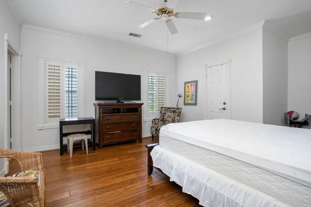 $888,000 | 1211 Nantucket Drive, Unit C, Houston, TX 77057