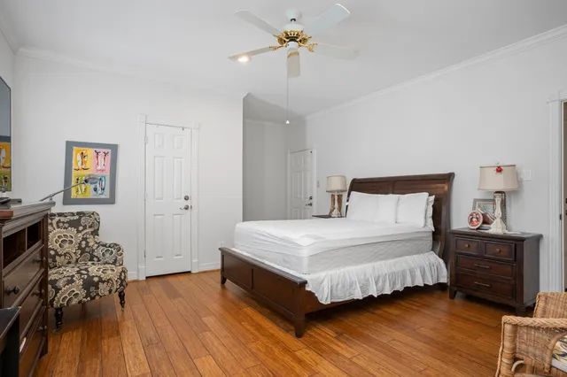 $888,000 | 1211 Nantucket Drive, Unit C, Houston, TX 77057