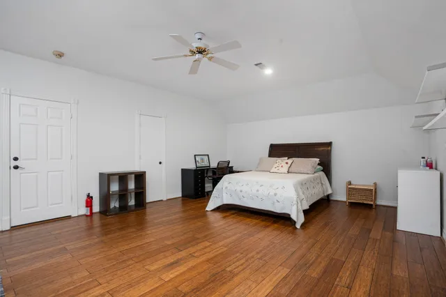 $888,000 | 1211 Nantucket Drive, Unit C, Houston, TX 77057