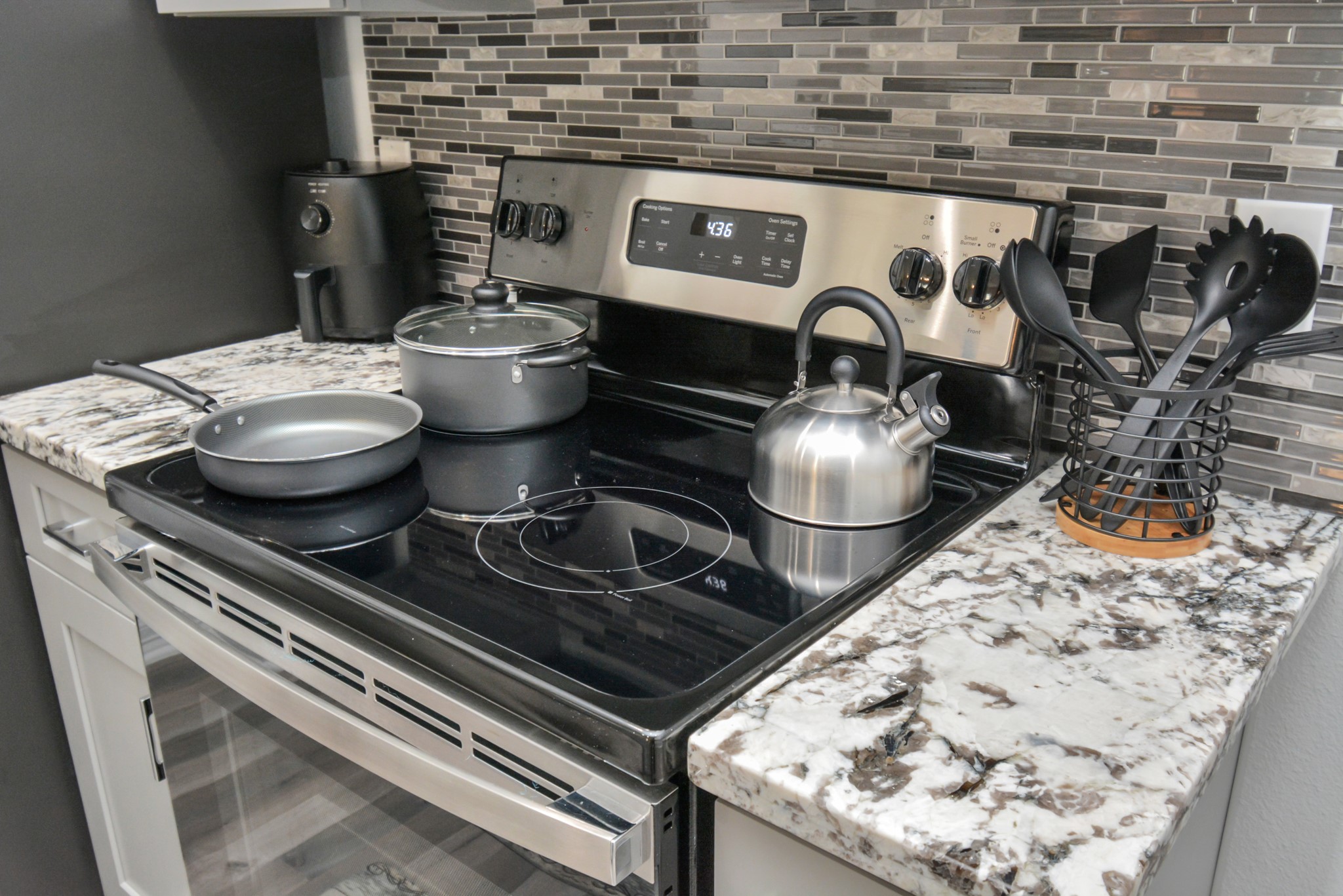 7823 Gladstone Street, Unit B2 Houston, TX 77051 - Photo 9 of 30