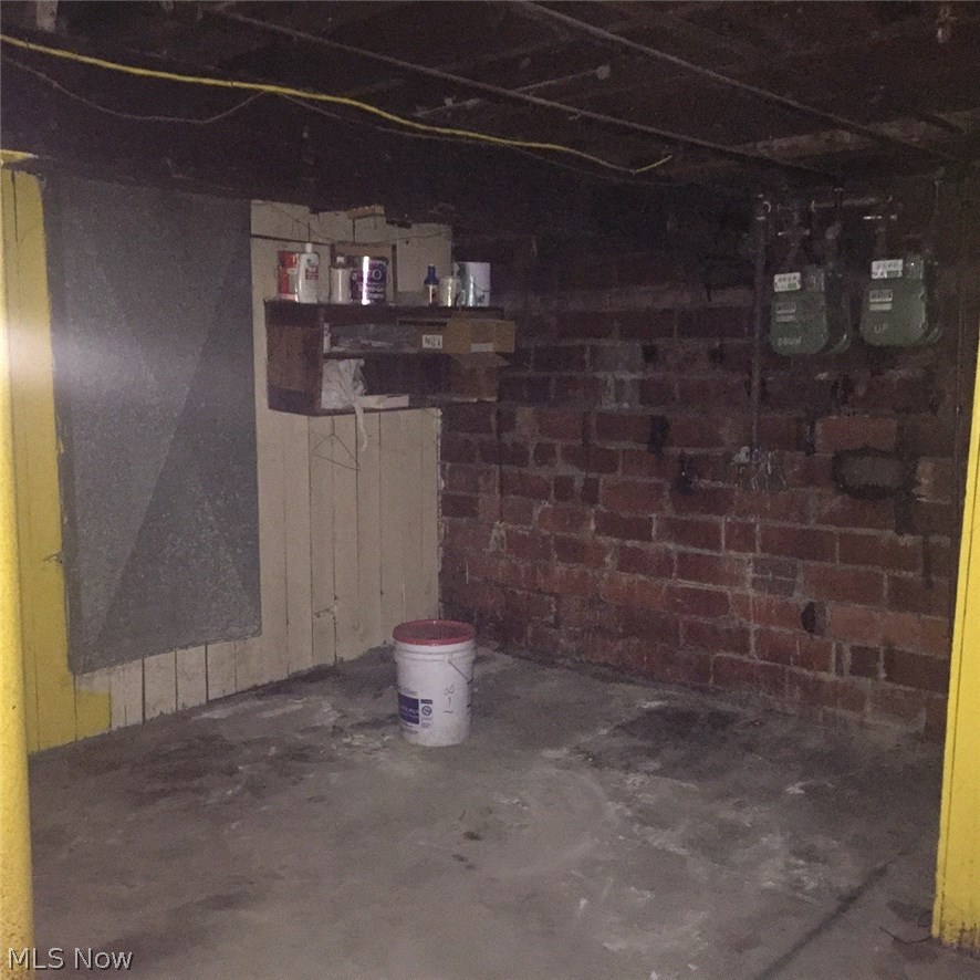 1826 Grantham Road Cleveland, OH 44112 - Photo 25 of 26