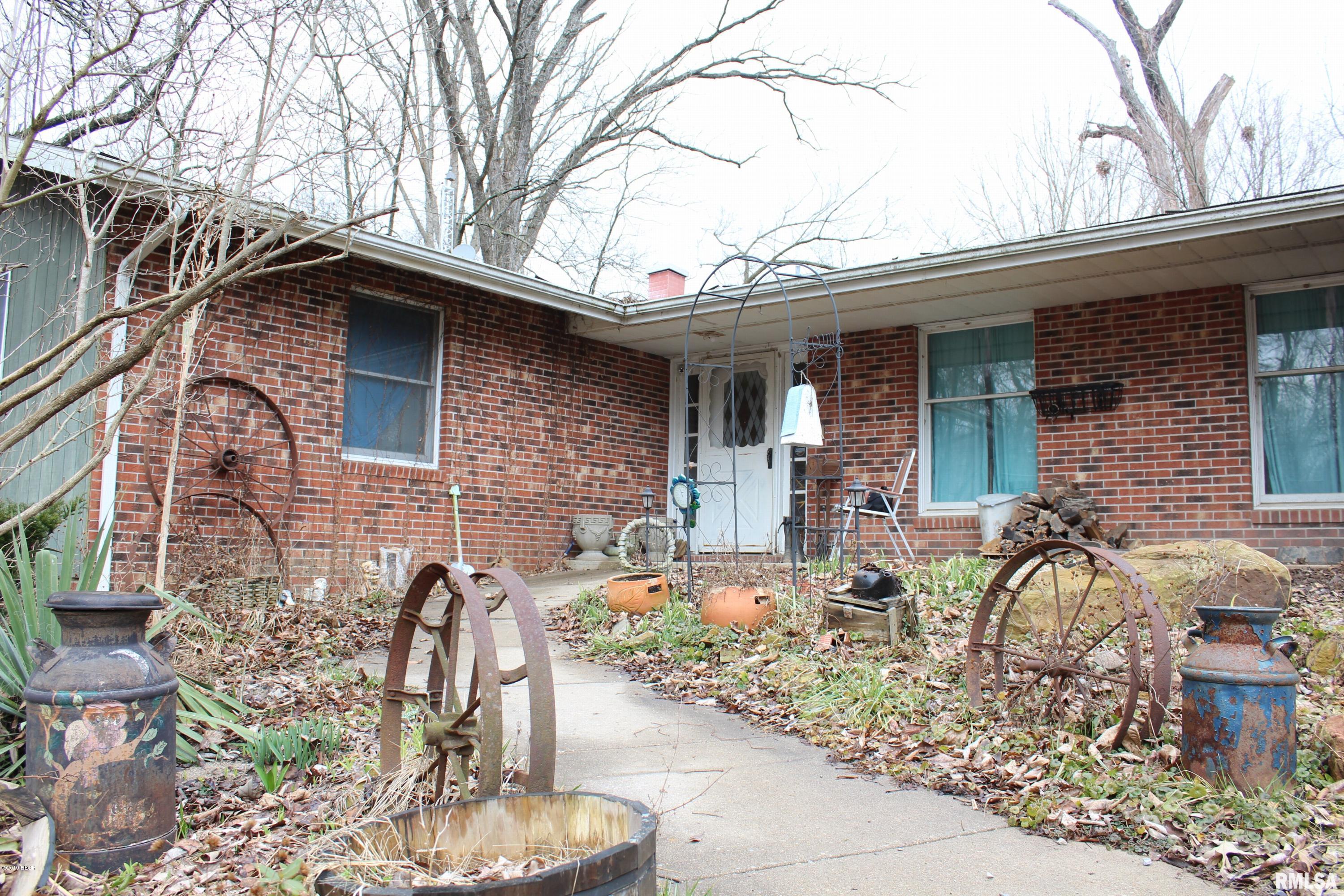470 Wagon Wheel Road Carbondale, IL 62902 - Photo 2 of 22 Gallery Image 2