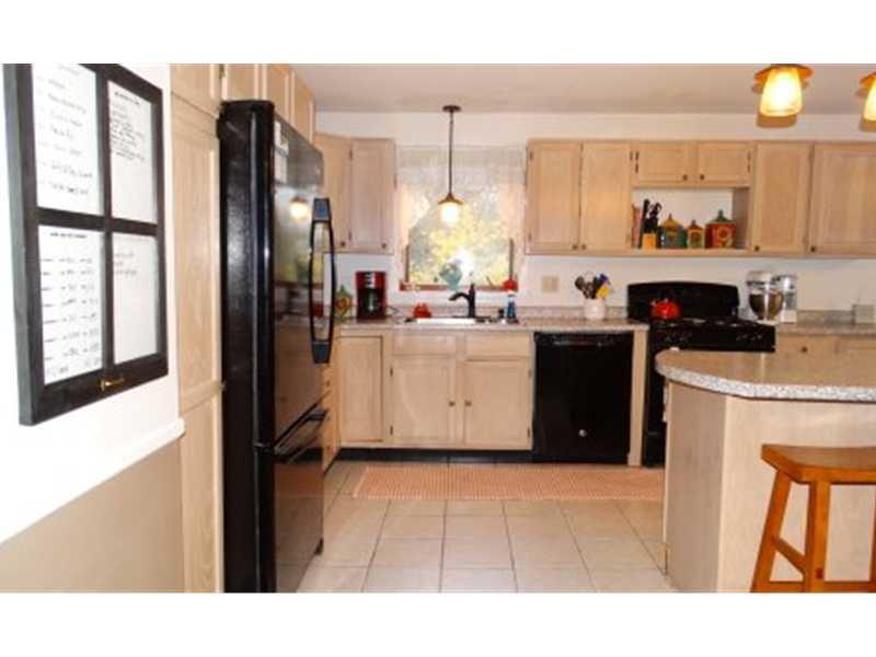 11 Meadowbrook Road Bangor, ME 04401 - Photo 6 of 21 Kitchen.