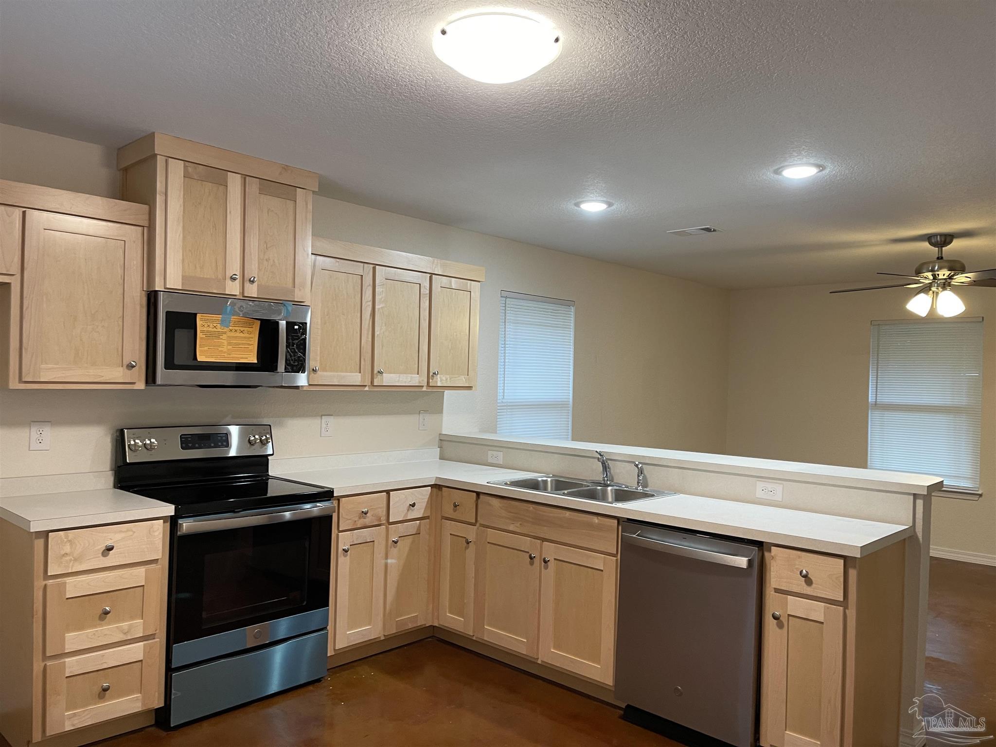 6546 Maddox Road Milton, FL 32570 - Photo 2 of 13