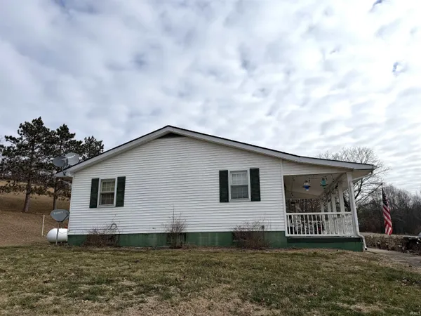 $275,000 | 4197 East State Road 58, Bloomfield, IN 47424