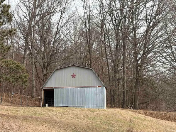 $275,000 | 4197 East State Road 58, Bloomfield, IN 47424