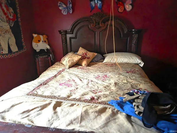 $275,000 | 4197 East State Road 58, Bloomfield, IN 47424