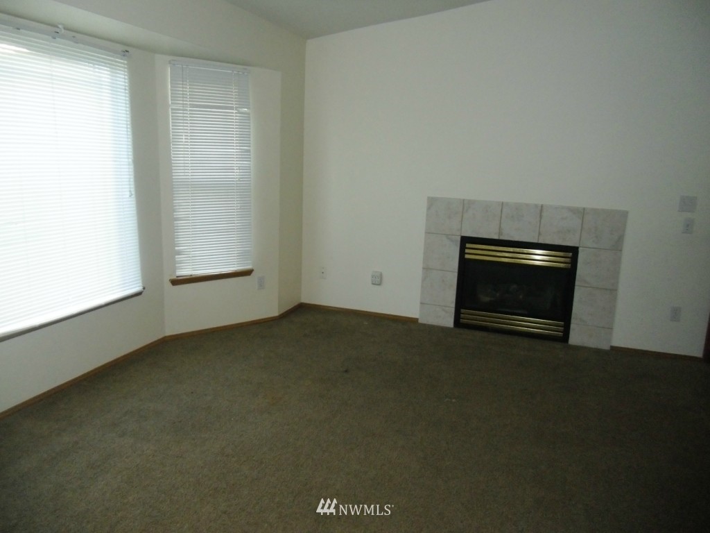 6433 Cady Road Everett, WA 98203 - Photo 2 of 6