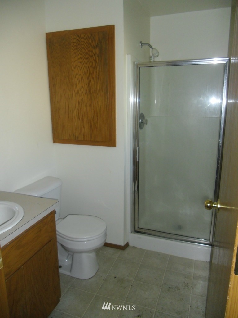 6433 Cady Road Everett, WA 98203 - Photo 4 of 6