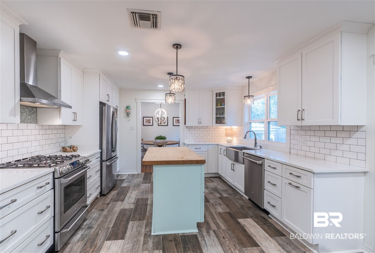455 Liberty Street Fairhope, AL 36532 - Photo 8 of 40