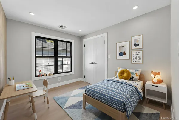 $949,000 | 176-11 137th Avenue | Rochdale