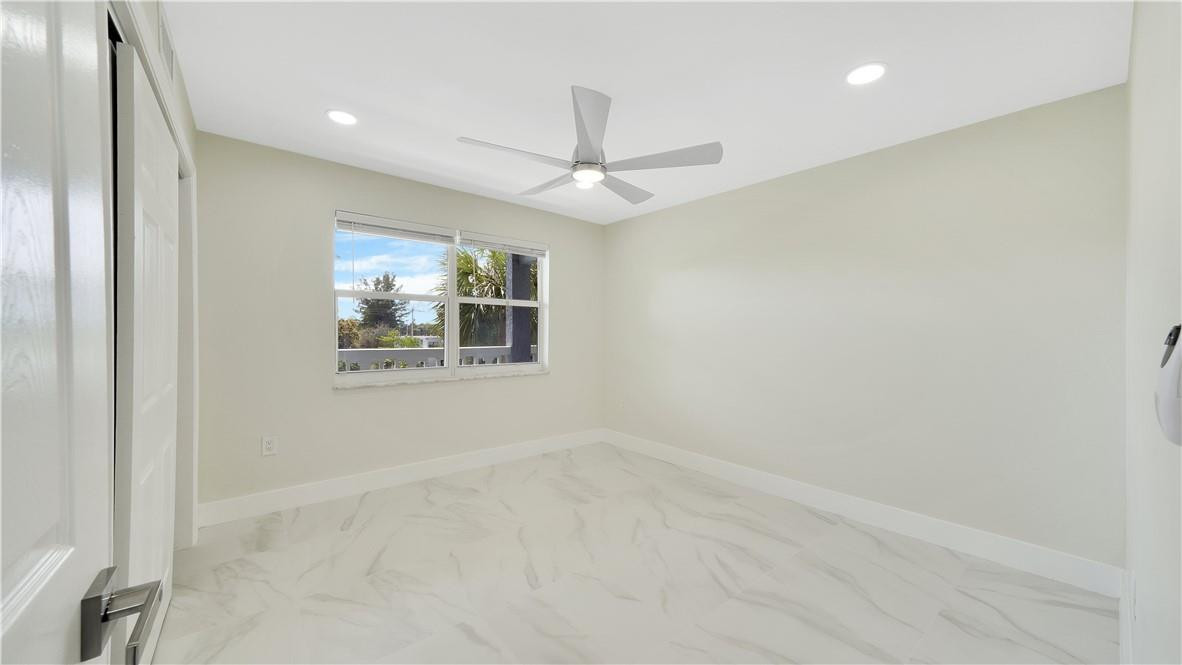 9880 Marina Boulevard, Unit 1535 Boca Raton, FL 33428 - Photo 15 of 40 Guest bedroom