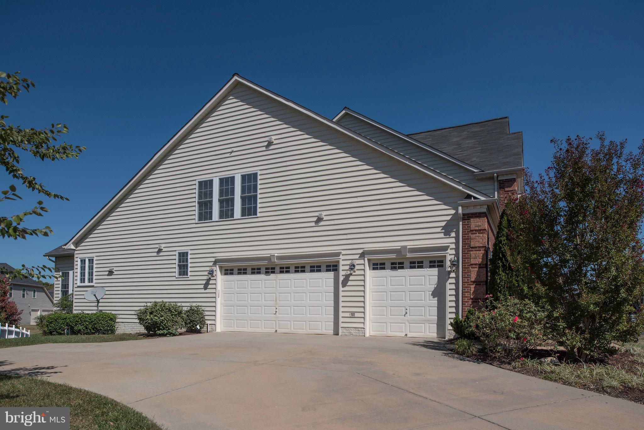 6053 Greenspring Road Fredericksburg, VA 22407 - Photo 3 of 30 Side-Entry 3 Stall Garage