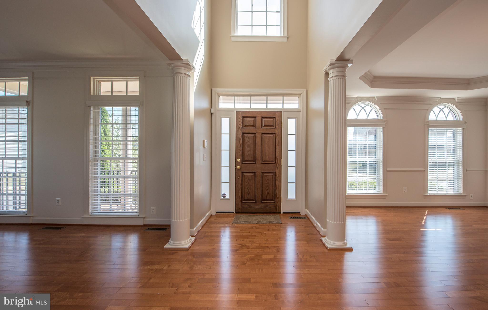 6053 Greenspring Road Fredericksburg, VA 22407 - Photo 4 of 30 Foyer