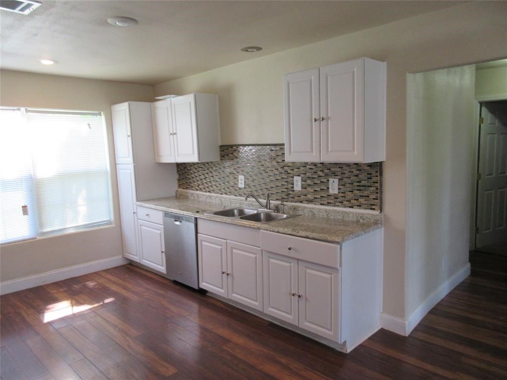 10601 Murr Way Houston, TX 77048 - Photo 7 of 43