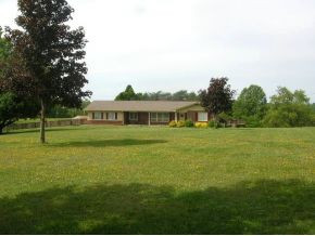 585 Peoples Road Bristol, TN 37620 - Photo 6 of 7 Completely Fenced and Level