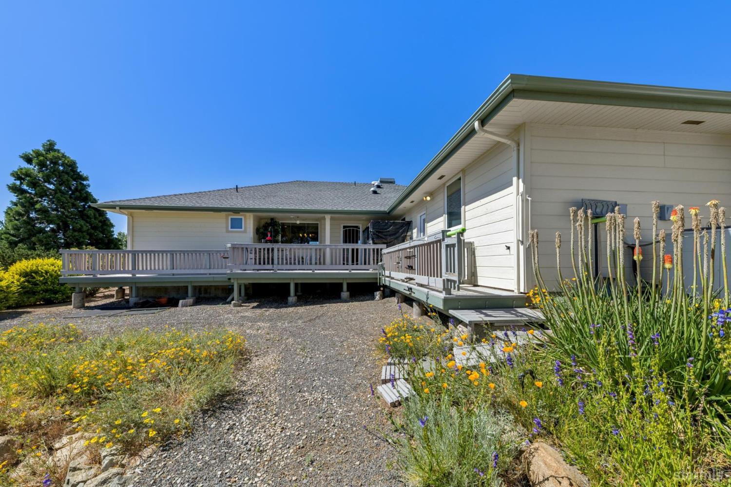 295 Nevada Road Markleeville, CA 96120 - Photo 11 of 47