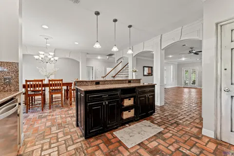 $500,000 | 10222 Sagefield Drive, Baton Rouge, LA 70818