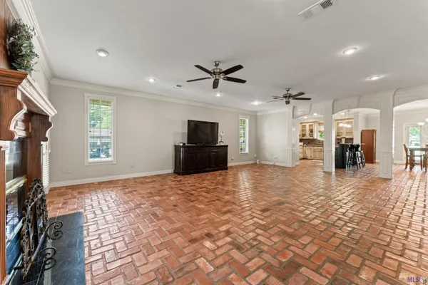 $485,000 | 10222 Sagefield Drive, Baton Rouge, LA 70818