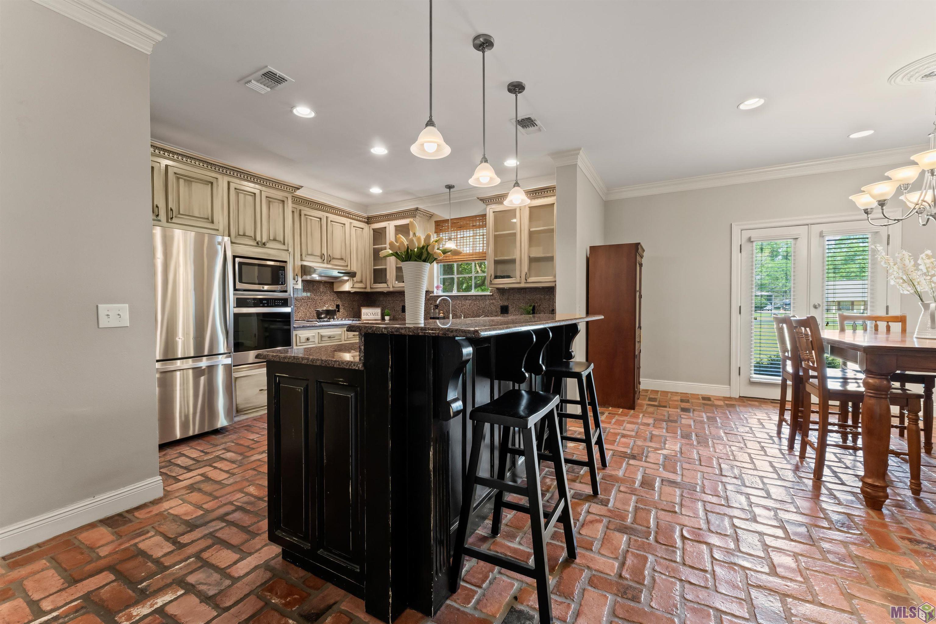 10222 Sagefield Drive Baton Rouge, LA 70818 - Photo 9 of 52