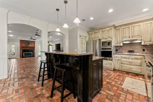 $485,000 | 10222 Sagefield Drive, Baton Rouge, LA 70818