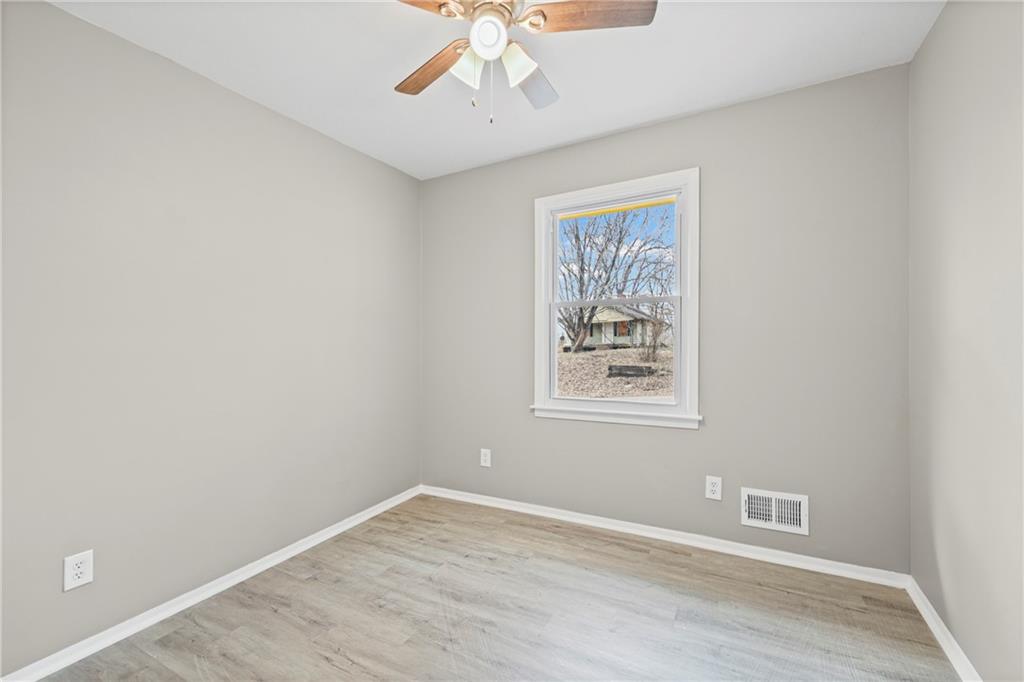 111 North Ditzler Avenue Independence, MO 64053 - Photo 16 of 25