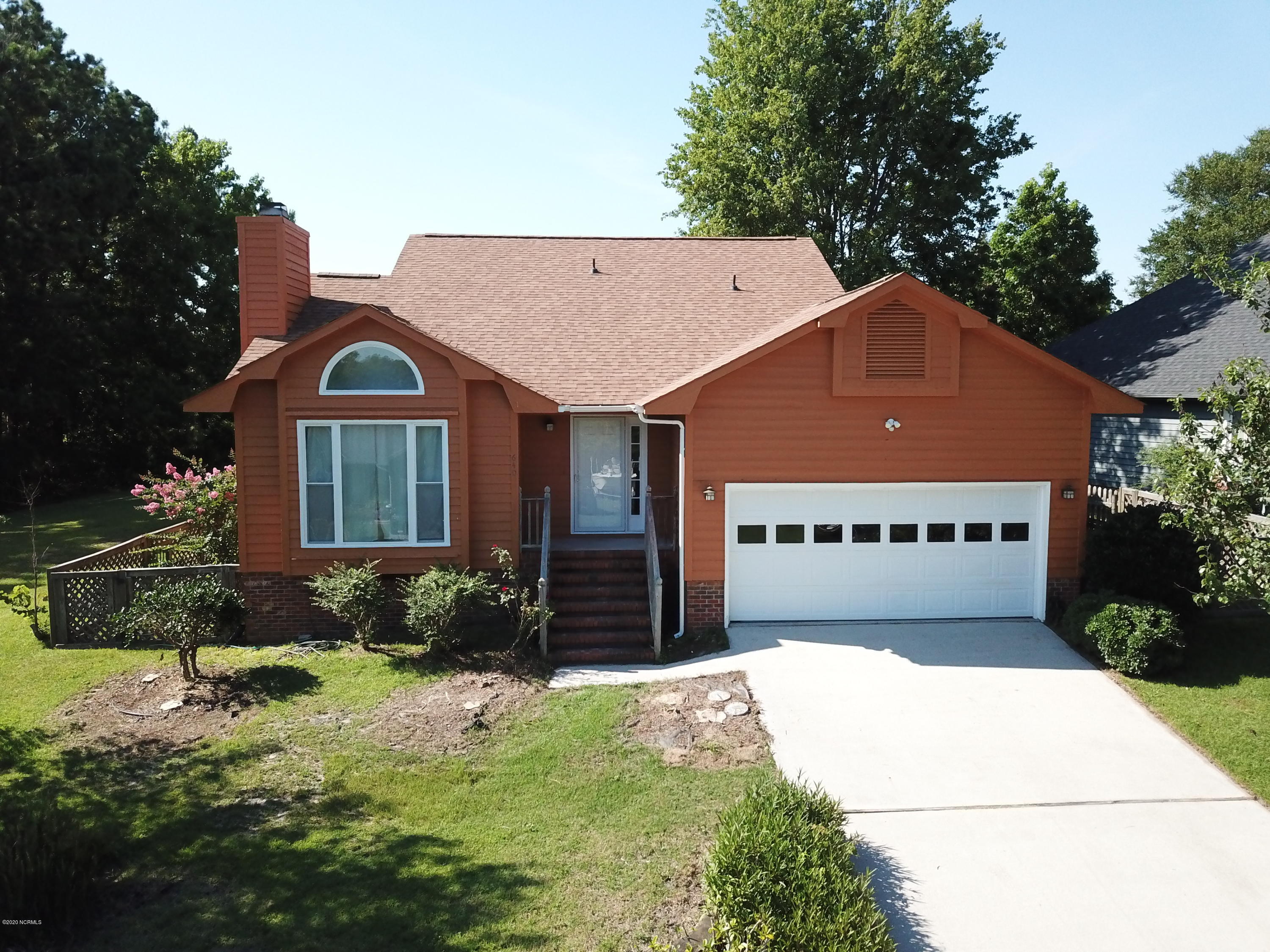 640 Riva Ridge Road Sneads Ferry, NC 28460 - Photo 1 of 26 Front of House