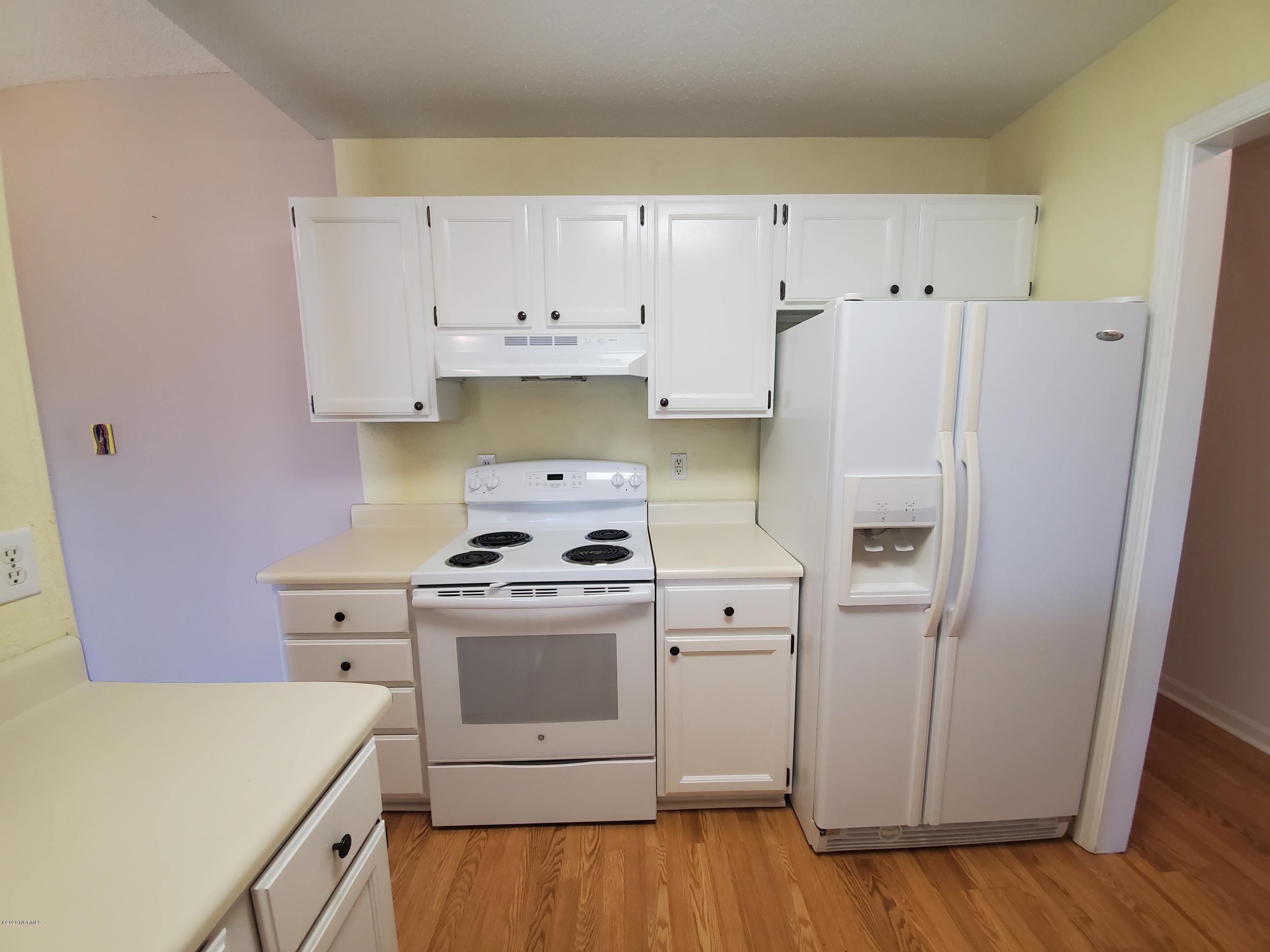 640 Riva Ridge Road Sneads Ferry, NC 28460 - Photo 8 of 26 Kitchen 5