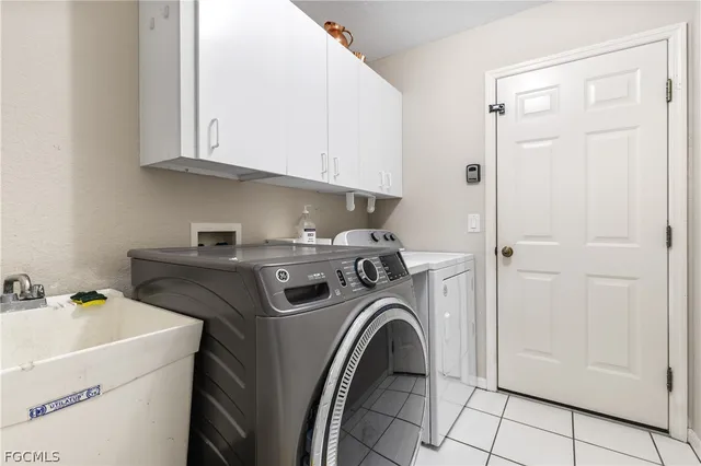 $450,000 | 514 Southeast 20th Street, Cape Coral, FL 33990