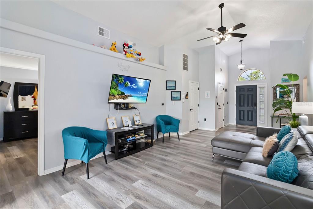 205 Hummingbird Pass Davenport, FL 33896 - Photo 8 of 48