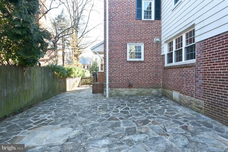 900 Greenleigh Road Baltimore, MD 21212 - Photo 5 of 12 Exterior (General)