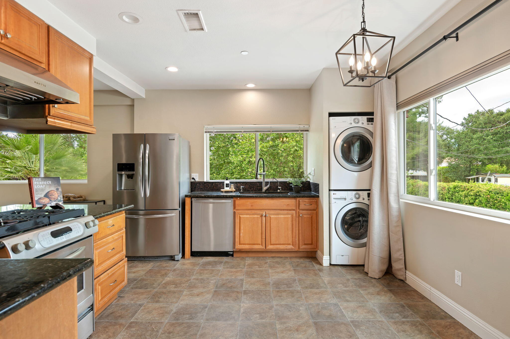 1442 South Rice Road Ojai, CA 93023 - Photo 20 of 54 44-Kitchen 2