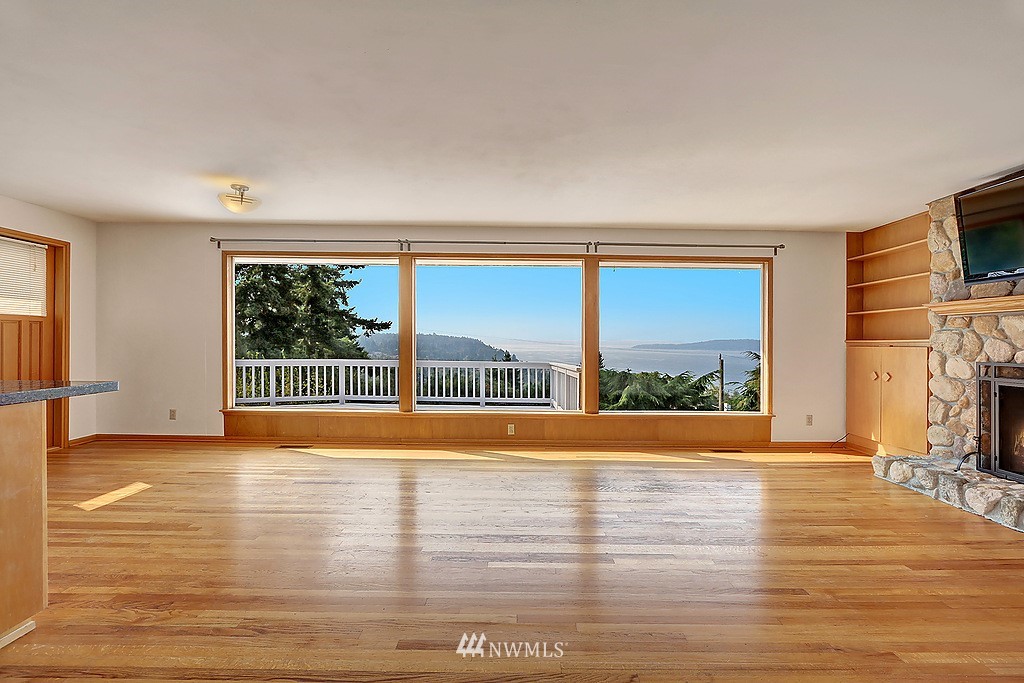 17025 12th Place Southwest Normandy Park, WA 98166 - Photo 7 of 18 Gallery Image 7