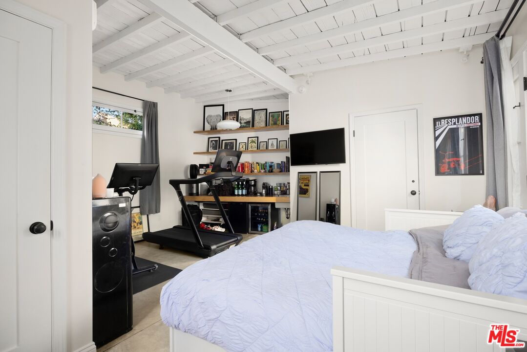 6502 Commodore Sloat Drive Los Angeles, CA 90048 - Photo 13 of 31