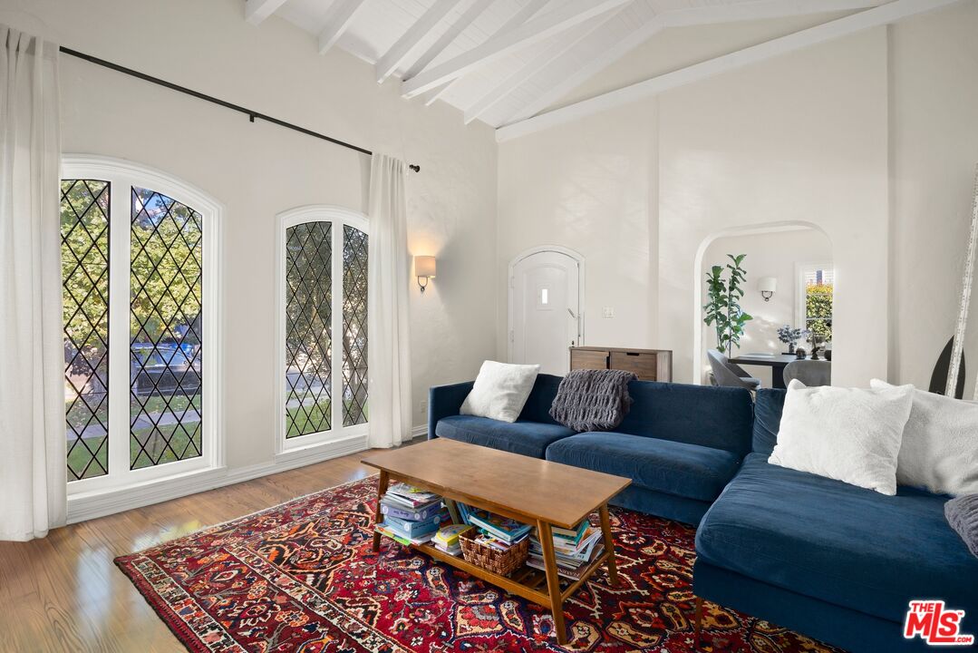 6502 Commodore Sloat Drive Los Angeles, CA 90048 - Photo 4 of 31