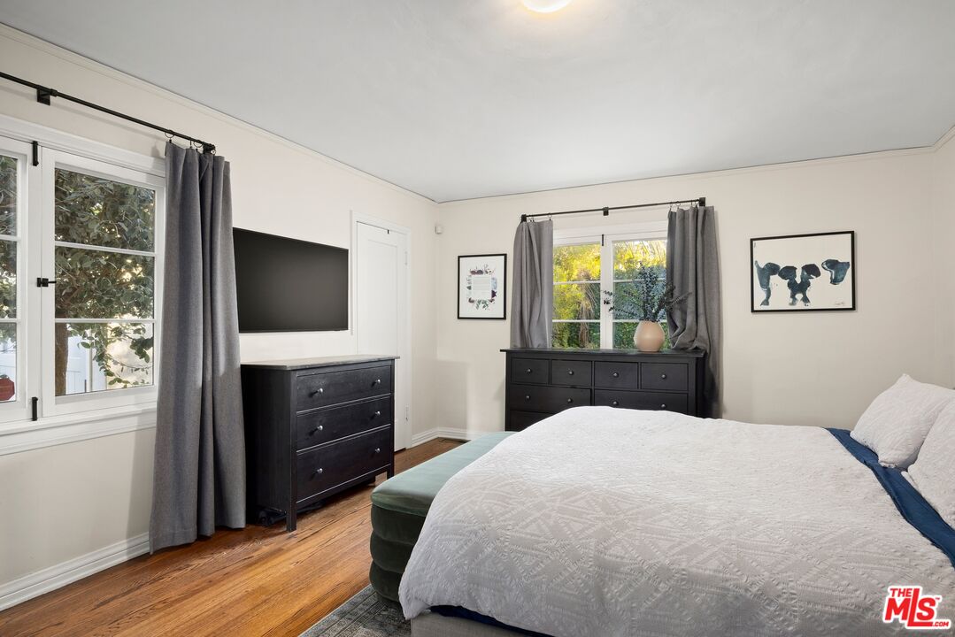 6502 Commodore Sloat Drive Los Angeles, CA 90048 - Photo 8 of 31