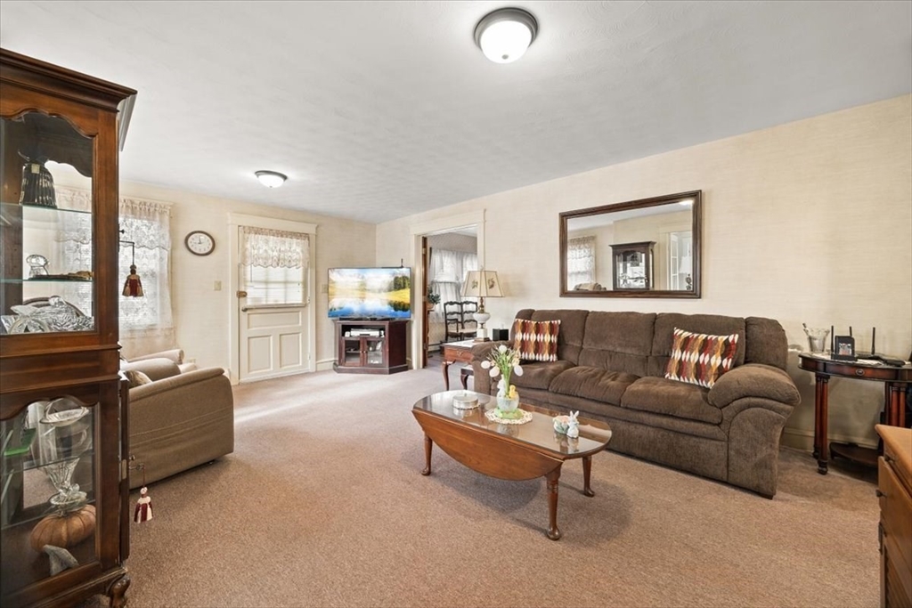 25 Winward Street Fall River, MA 02724 - Photo 17 of 42