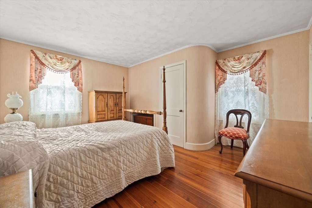 25 Winward Street Fall River, MA 02724 - Photo 20 of 42