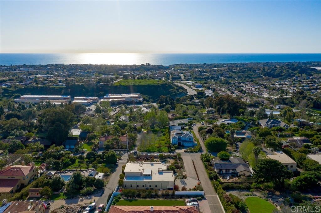 239 Seeman Drive Encinitas, CA 92024 - Photo 17 of 19